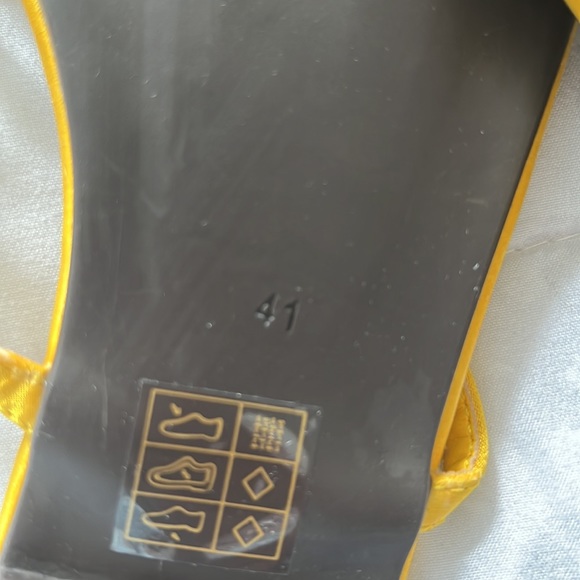 Brand new slipper with no tag , size 41 - Picture 3 of 3